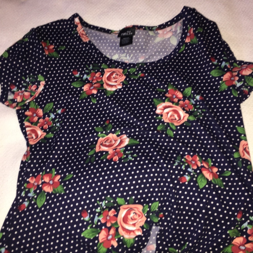 💙FITTED ROSE SHIRT💙